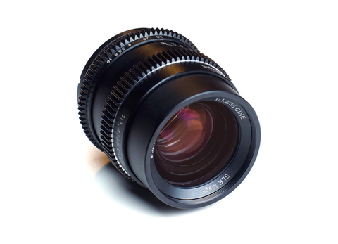 SLR Magic 35mm f:1.2  / Sony E-Mount - Dansk AV-teknik